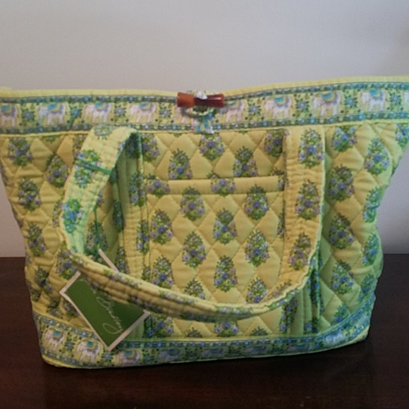 Retired Vera Bradley tote and wallet - Picture 2 of 6